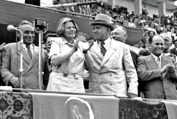 涨配资 她是“世上最强势的女人”，罗马尼亚二号人物，为何落寞而终